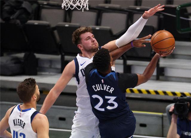 队和少数几 队和少数几