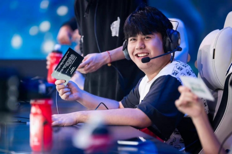 都展現了她 都展現了她