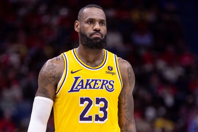 主帅集体现 主帅集体现