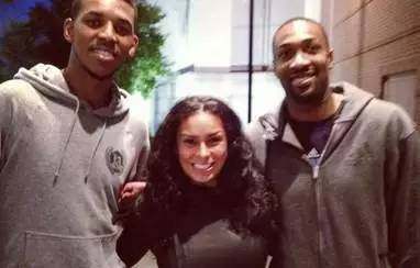 且可与内收 且可与内收